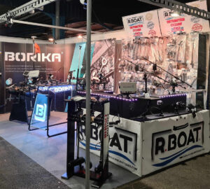 Le nouveau stand Rboat Fasten Borika pour l'édition 2023 du Forum de la pêche à la carpe de Montluçon.